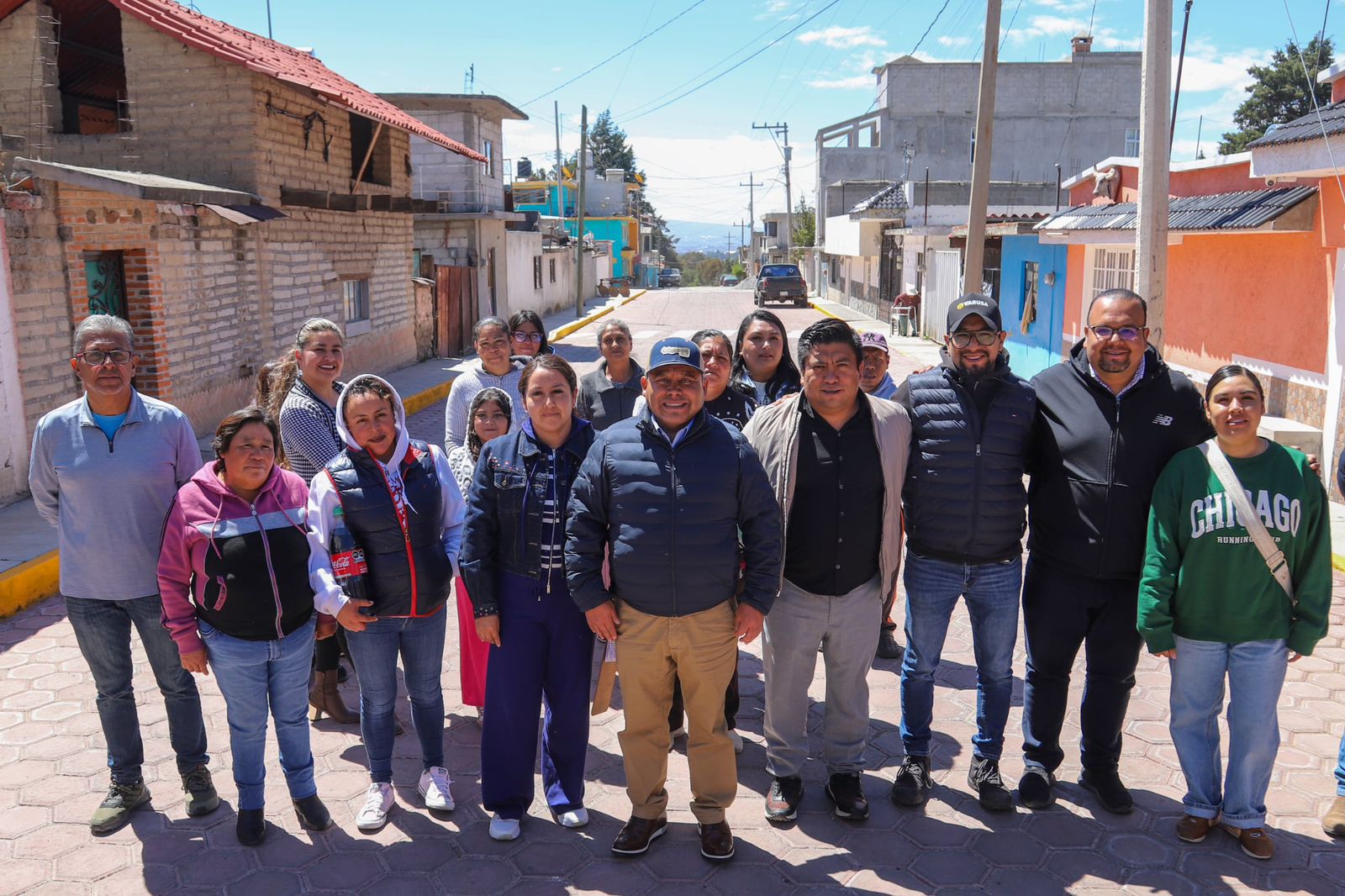 Gobierno de Javier Rivera transforma comunidades con obras y cercanía